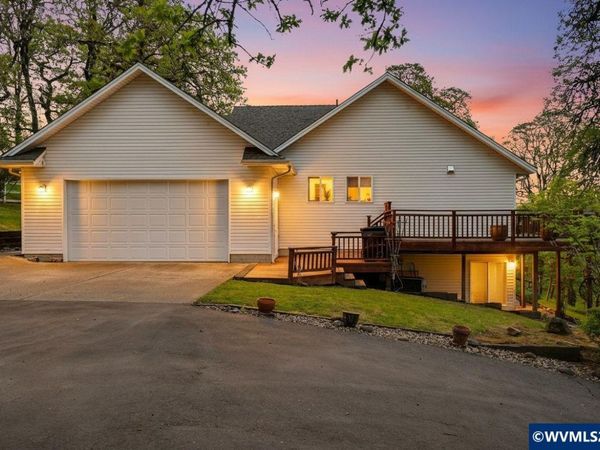 1299 Twin Hills Dr SE, Jefferson, OR 97352