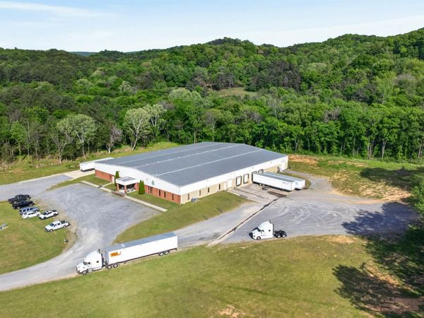 1250 Warehouse Drive, Fort Payne, AL 35968