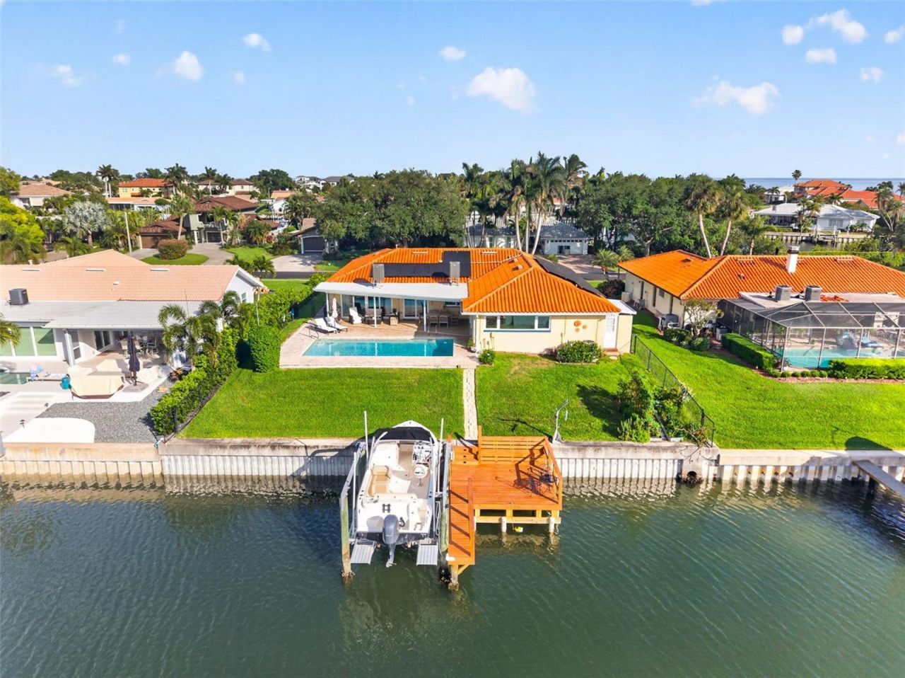 4712 Overlook Drive Ne, Saint Petersburg, FL 33703 Photo