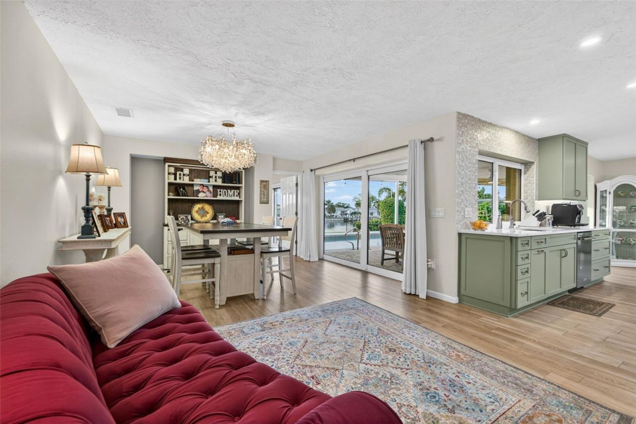 4712 Overlook Drive Ne, Saint Petersburg, FL 33703 Photo