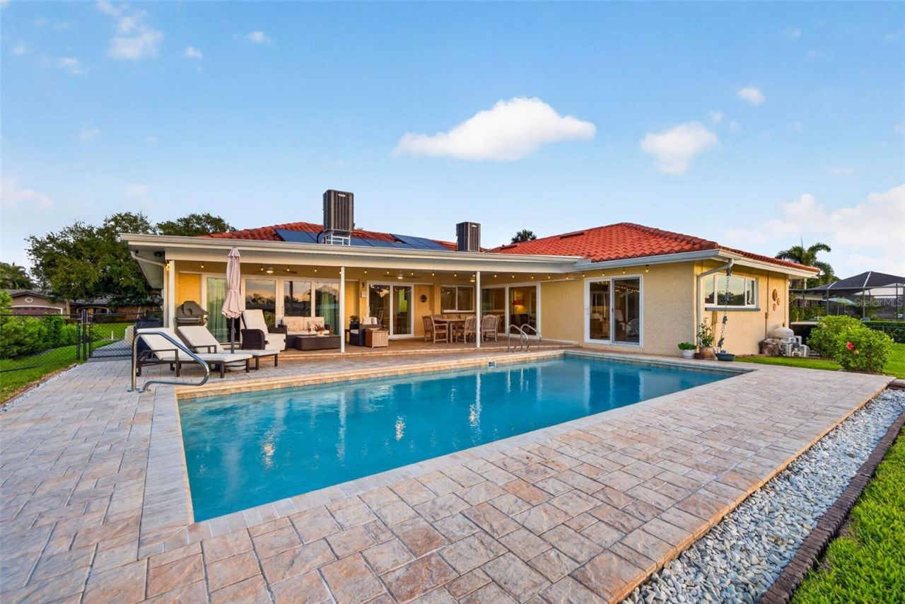 4712 Overlook Drive Ne, Saint Petersburg, FL 33703 Photo