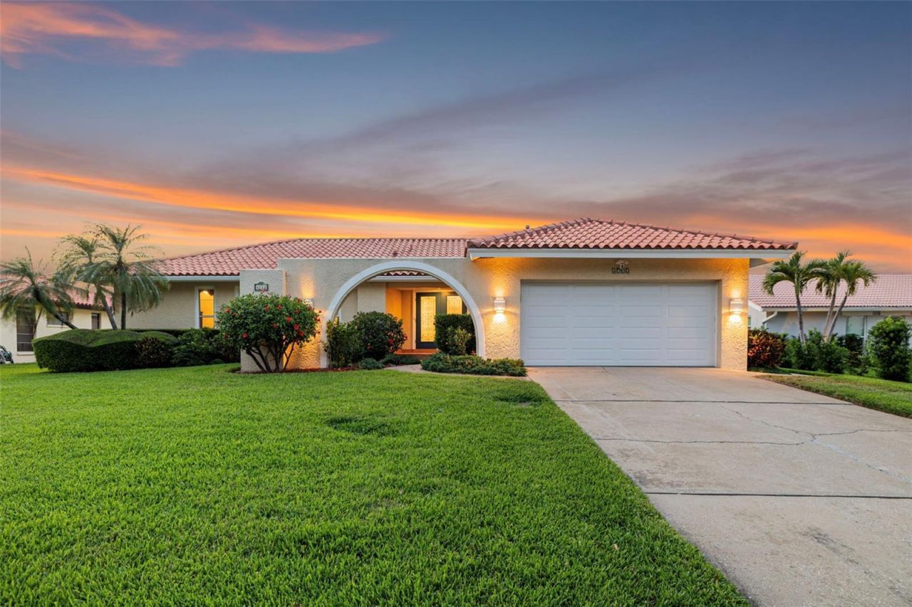 4712 Overlook Drive Ne, Saint Petersburg, FL 33703 Photo
