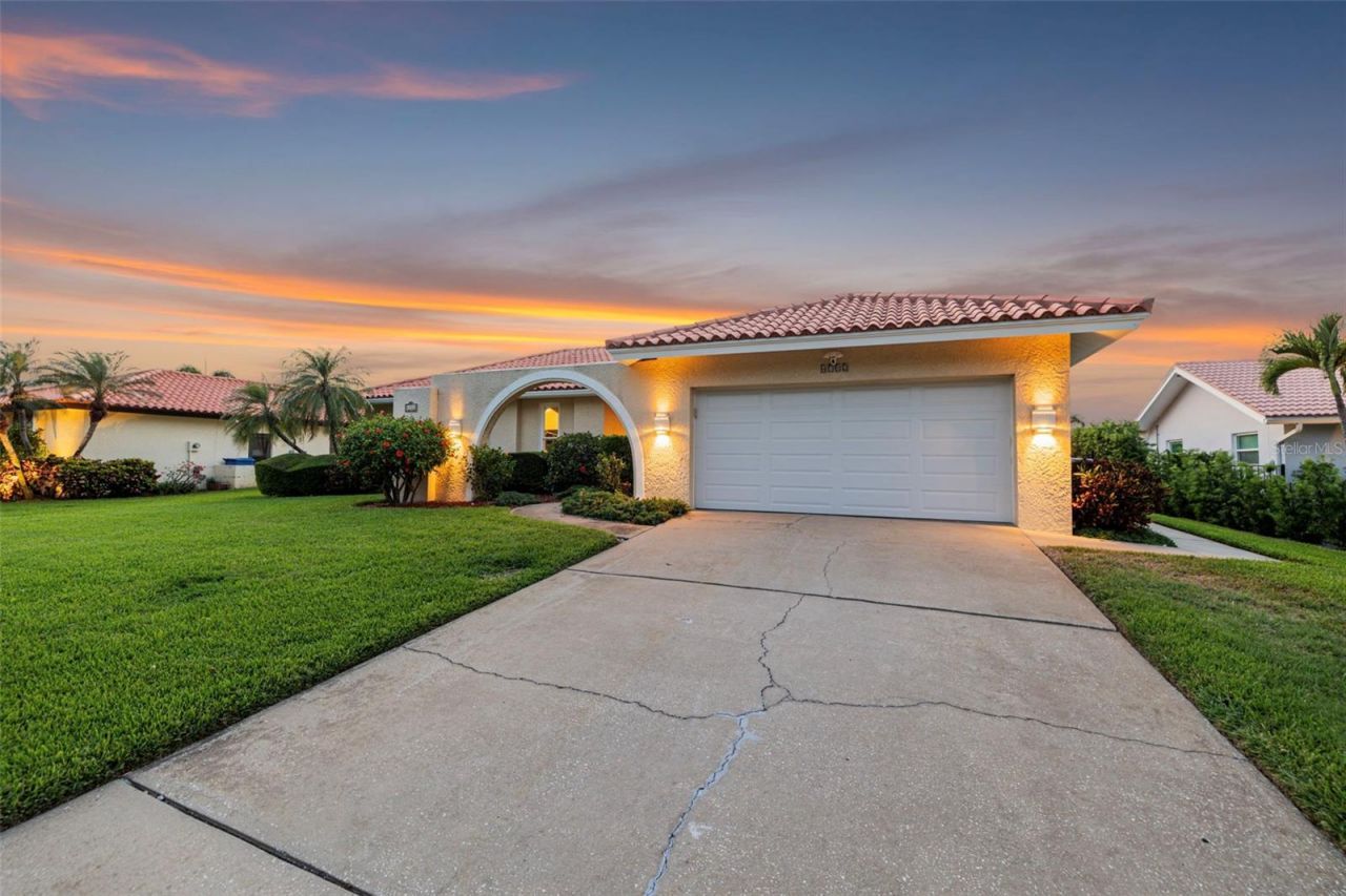 4712 Overlook Drive Ne, Saint Petersburg, FL 33703 Photo