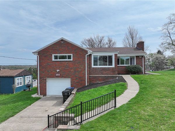 255 Henry Dr , Irwin, PA 15642