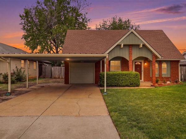 703 Crestmoor Drive, Moore, OK 73160