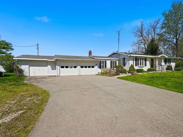 195 N 1075 W, Angola, IN 46703