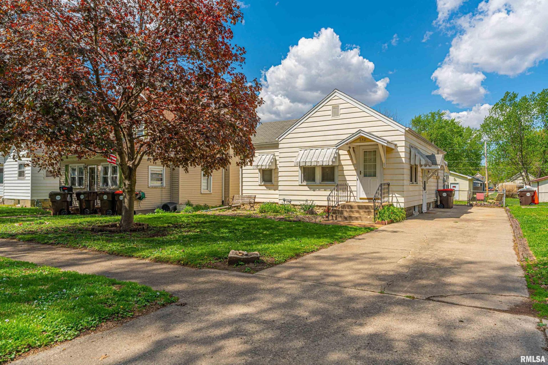 640 7th Street, Lincoln, IL 62656 Main Photo