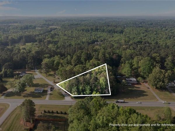 2698 Meadow Creek Lane , Graham, NC 27253