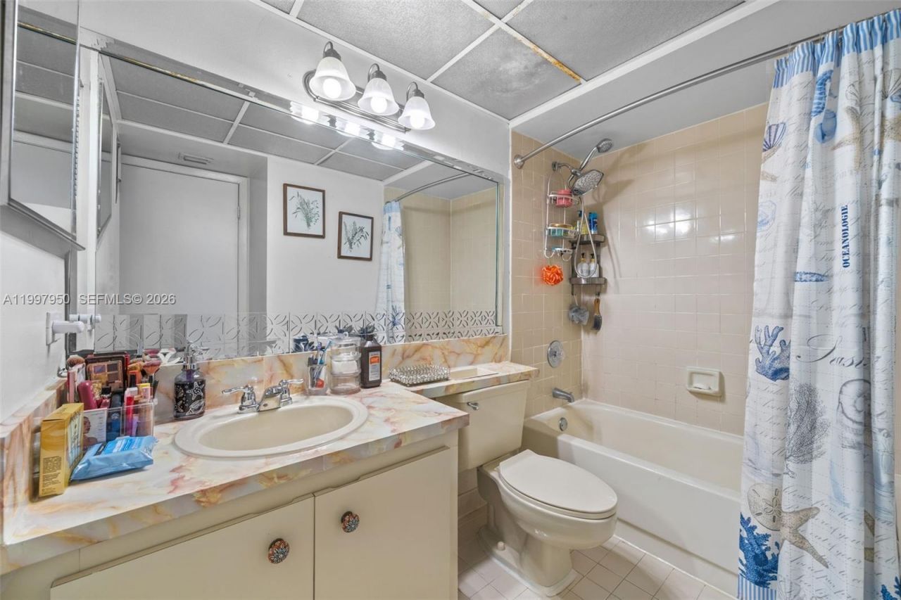 8120 Geneva Ct, Unit 148, Doral, FL 33166 Photo