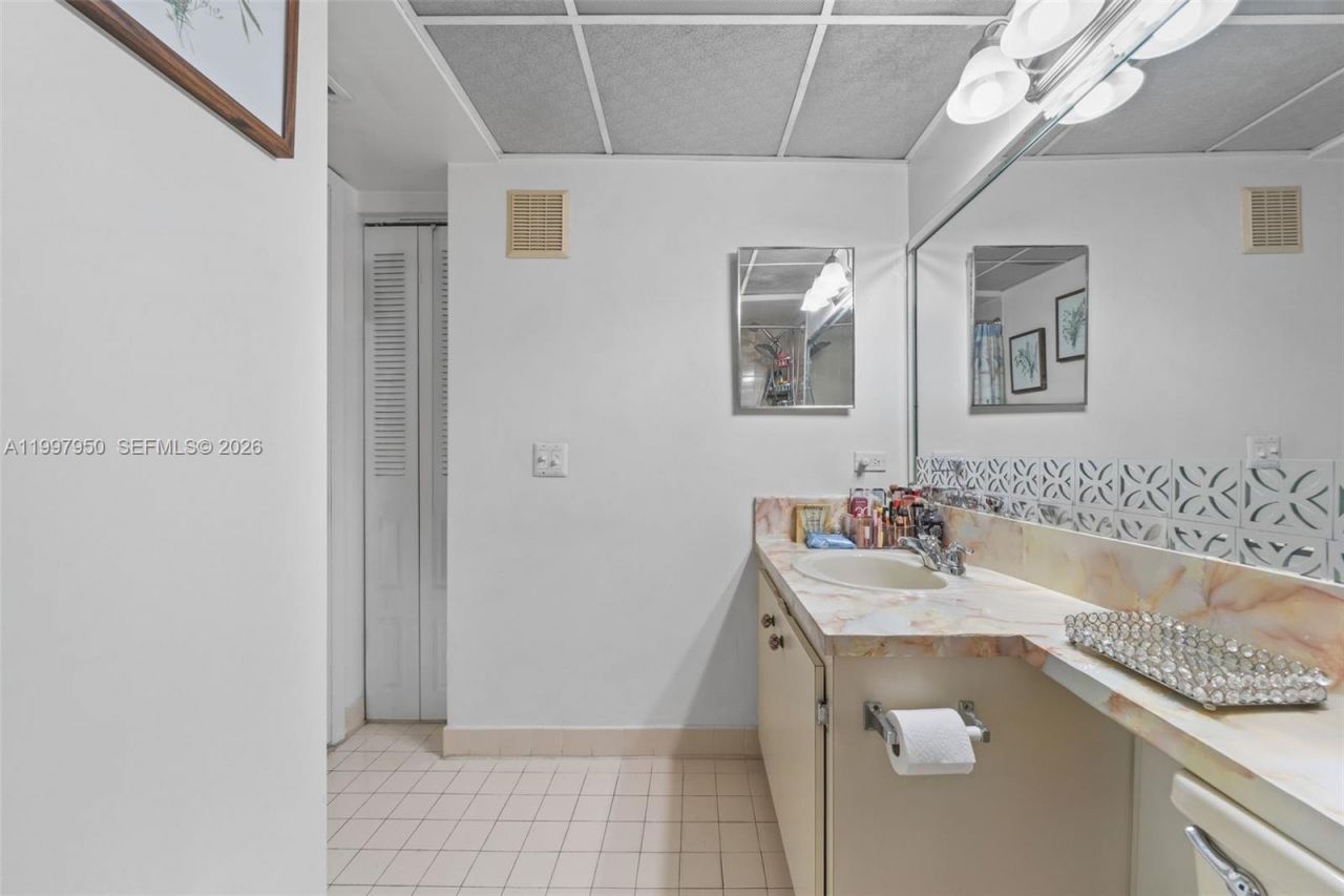 8120 Geneva Ct, Unit 148, Doral, FL 33166 Photo