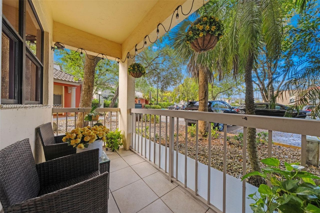 8120 Geneva Ct, Unit 148, Doral, FL 33166 Photo