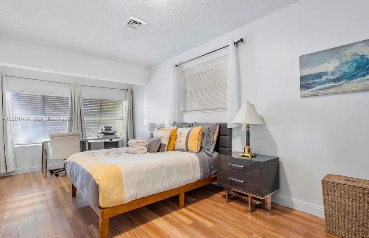 5800 NE 18th Ave, Fort Lauderdale, FL 33334 Photo