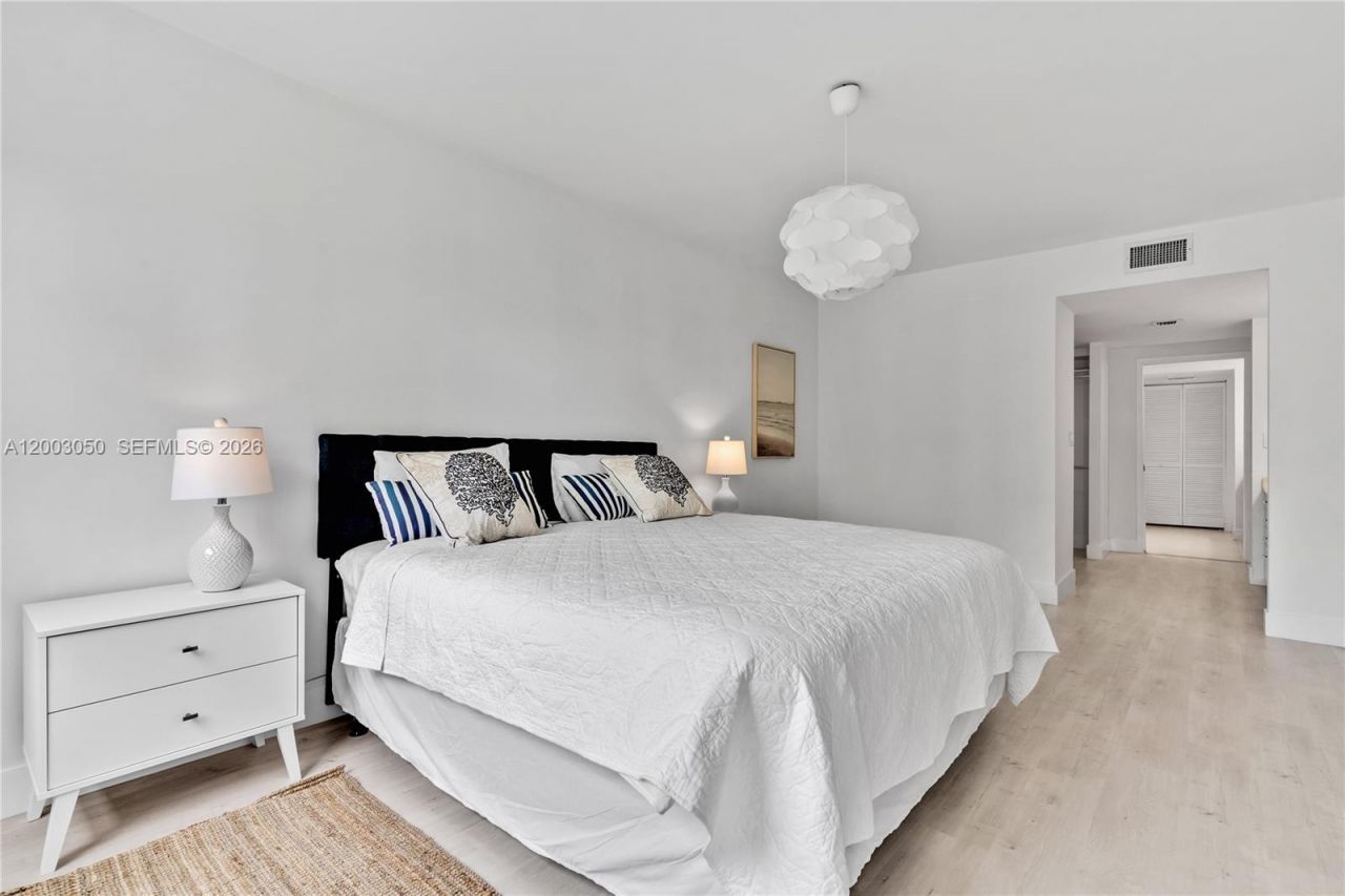 101 Crandon Blvd , Unit 367, Key Biscayne, FL 33149 Photo