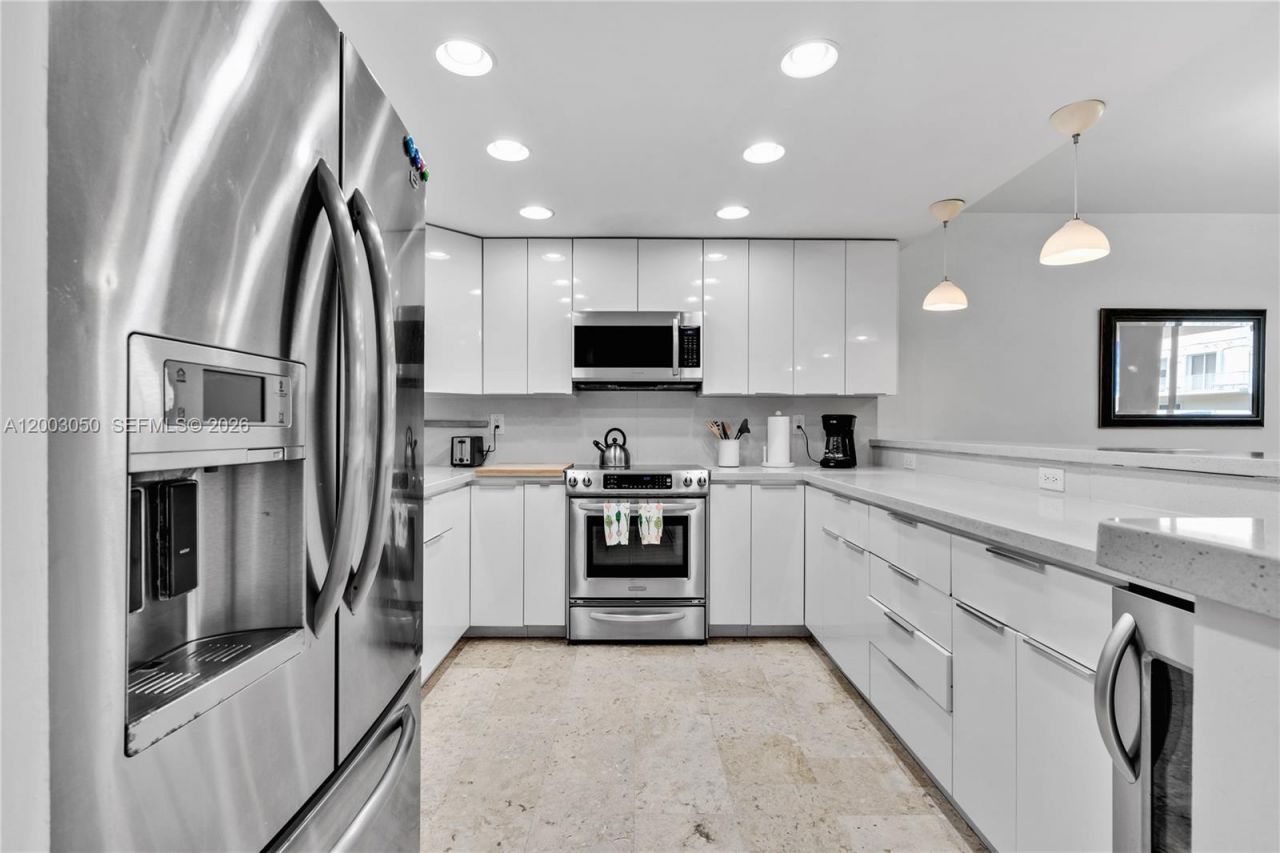 101 Crandon Blvd , Unit 367, Key Biscayne, FL 33149 Photo