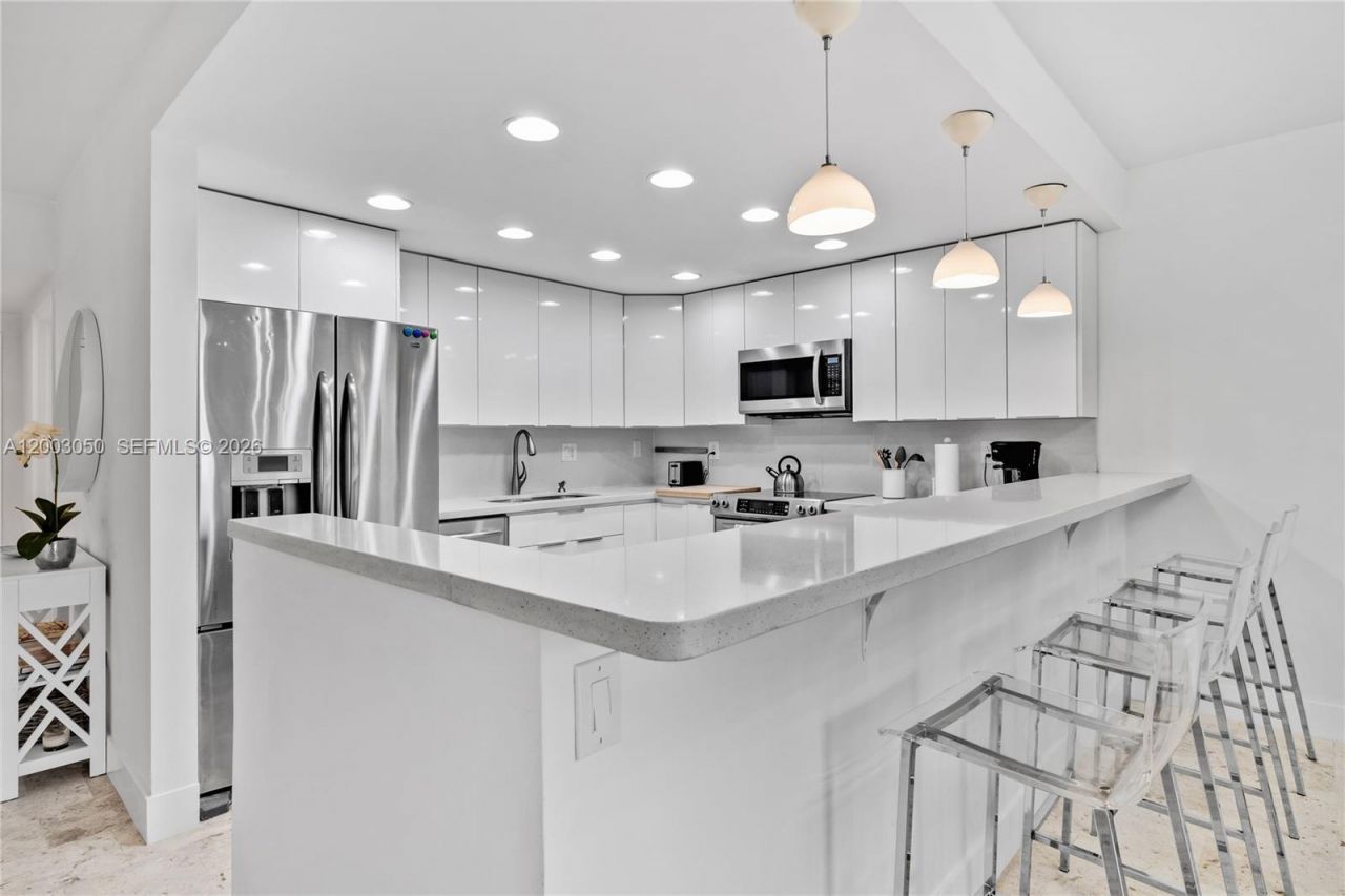 101 Crandon Blvd , Unit 367, Key Biscayne, FL 33149 Photo