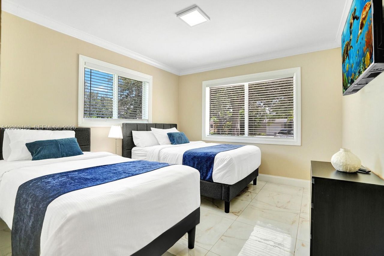 1318 Washington St , Hollywood, FL 33019 Photo