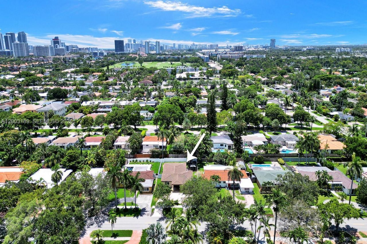 1318 Washington St , Hollywood, FL 33019 Photo