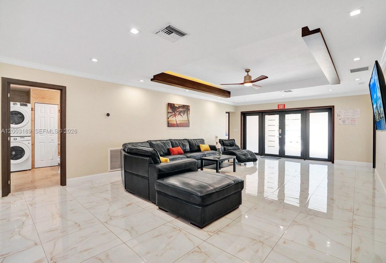 1318 Washington St , Hollywood, FL 33019 Photo