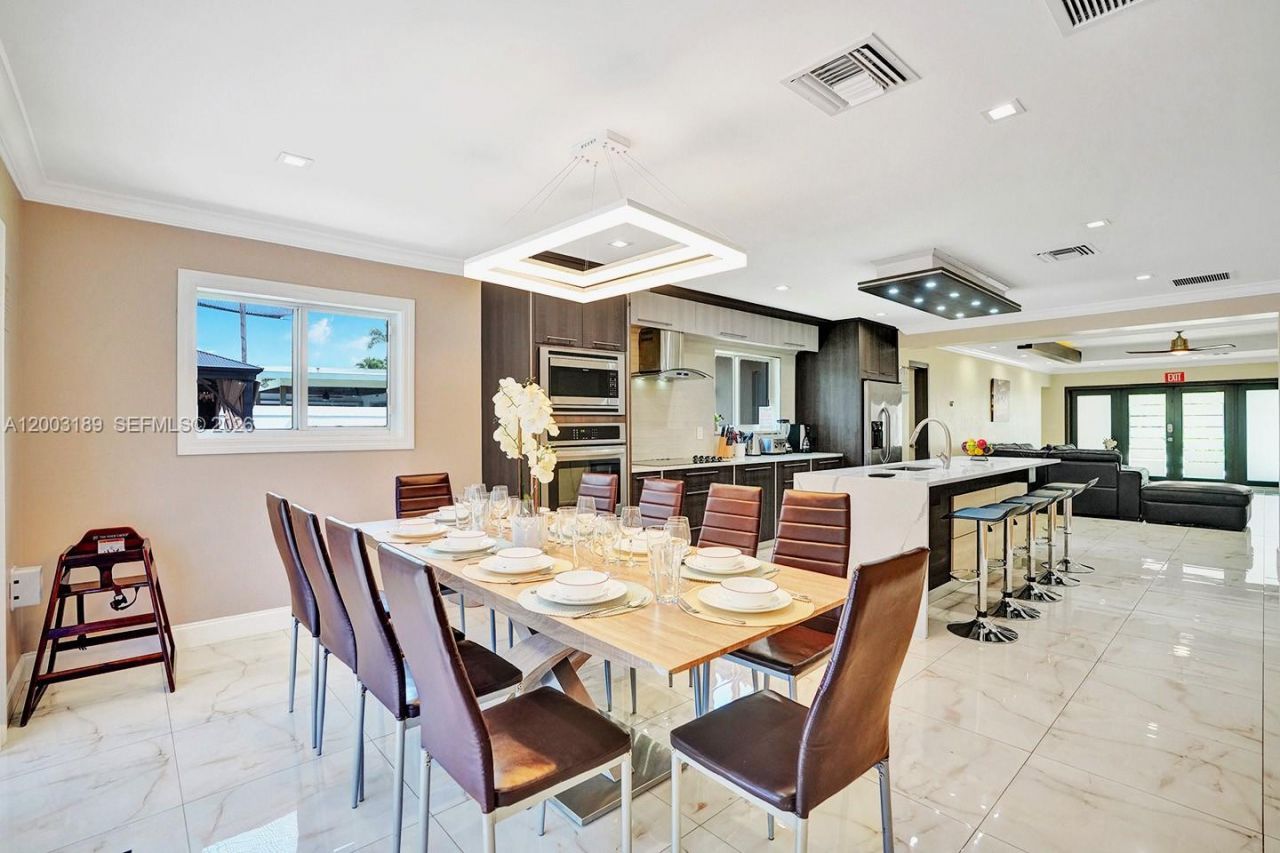 1318 Washington St , Hollywood, FL 33019 Photo