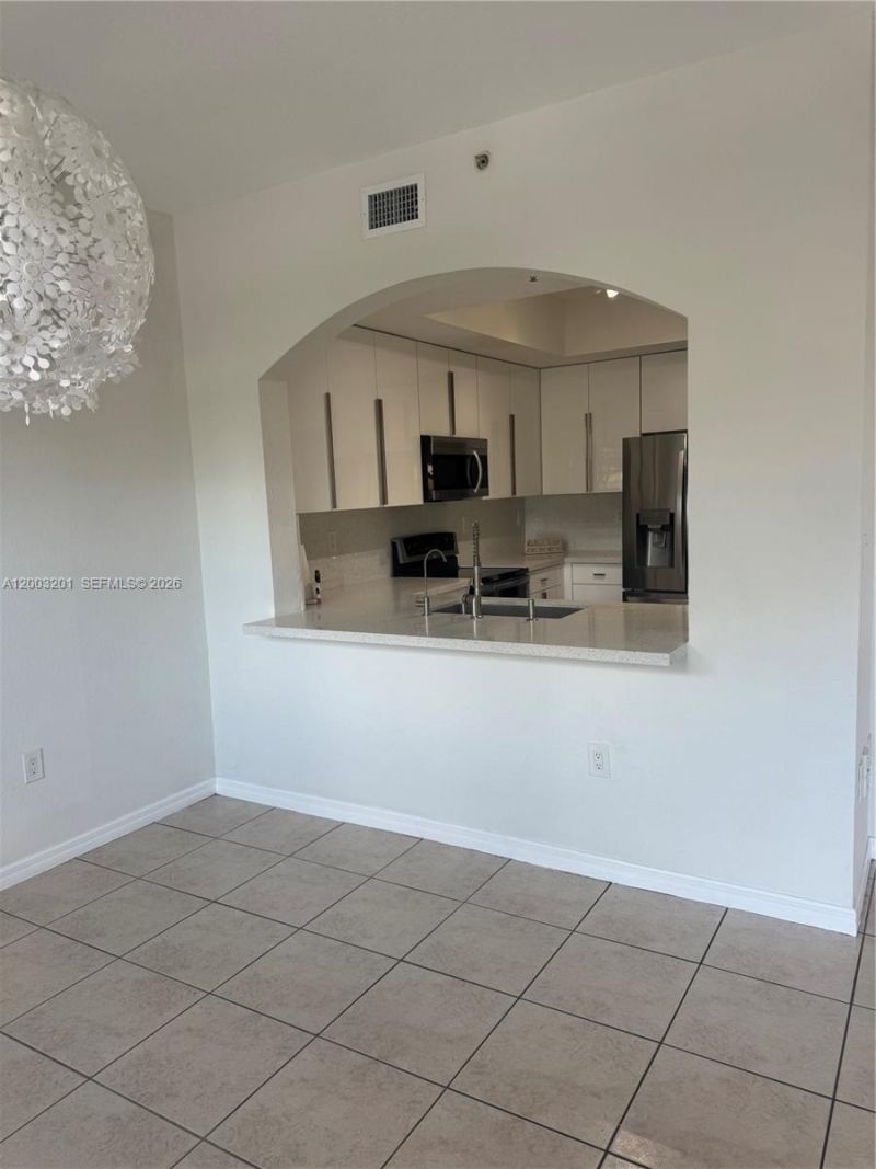 8826 W Flagler St, Unit 102, Miami, FL 33174 Photo