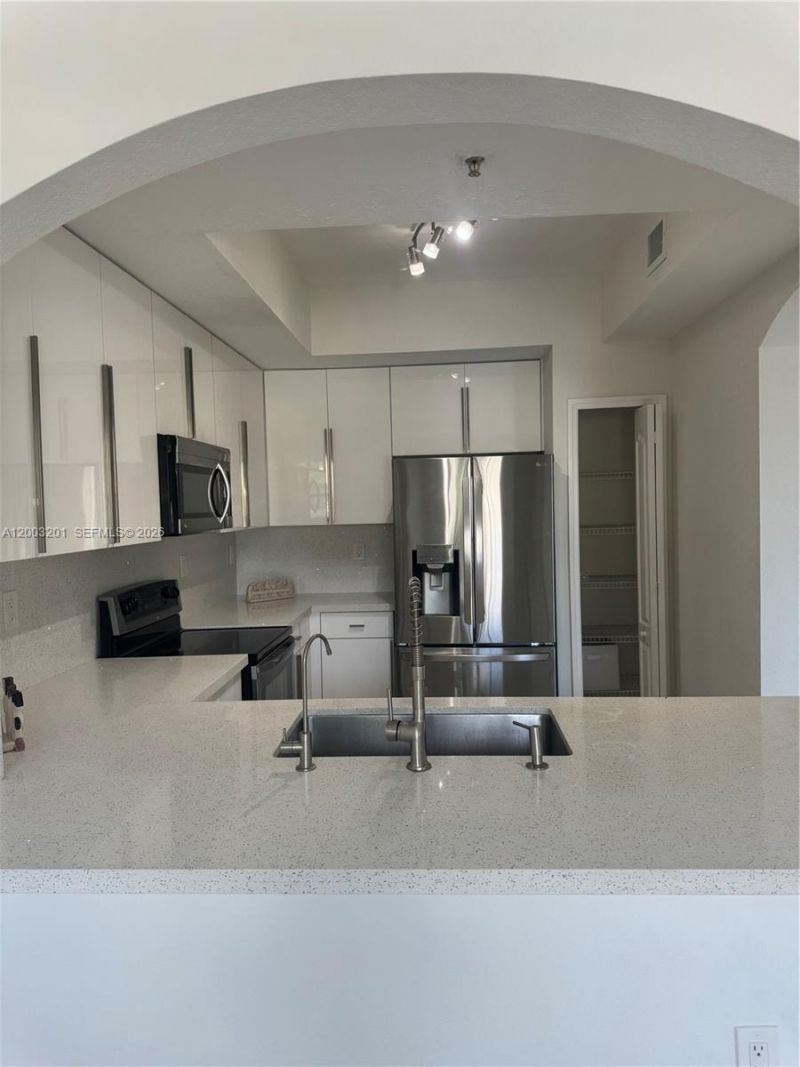 8826 W Flagler St, Unit 102, Miami, FL 33174 Photo