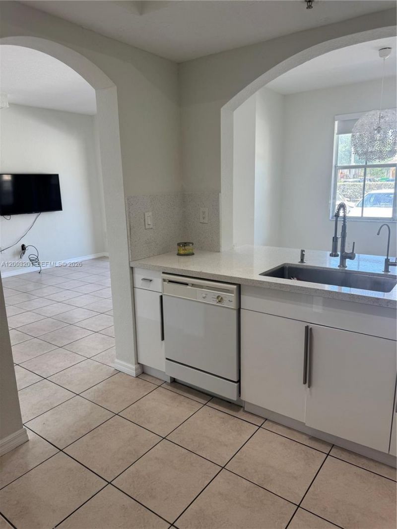 8826 W Flagler St, Unit 102, Miami, FL 33174 Photo