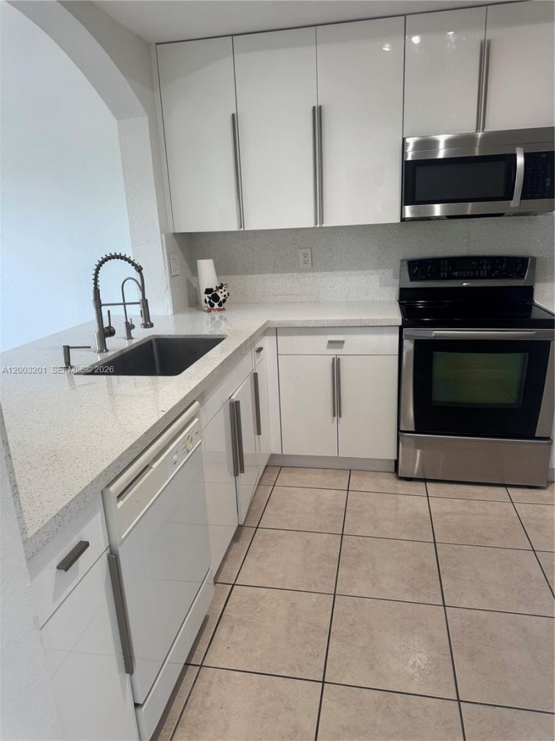 8826 W Flagler St, Unit 102, Miami, FL 33174 Photo