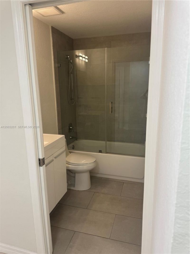 8826 W Flagler St, Unit 102, Miami, FL 33174 Photo