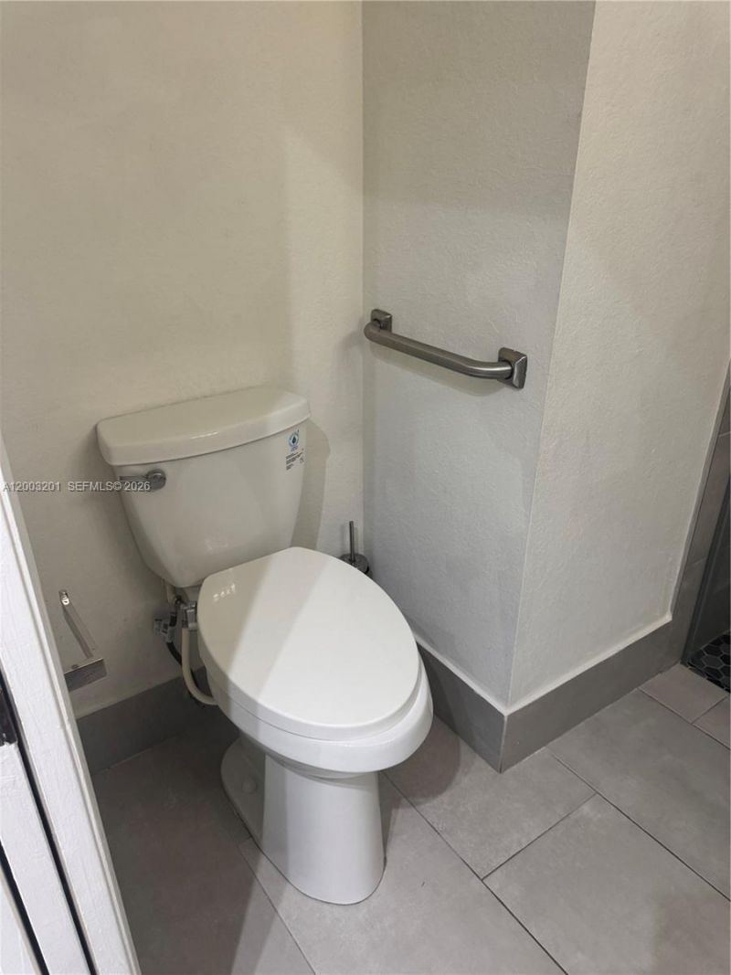 8826 W Flagler St, Unit 102, Miami, FL 33174 Photo