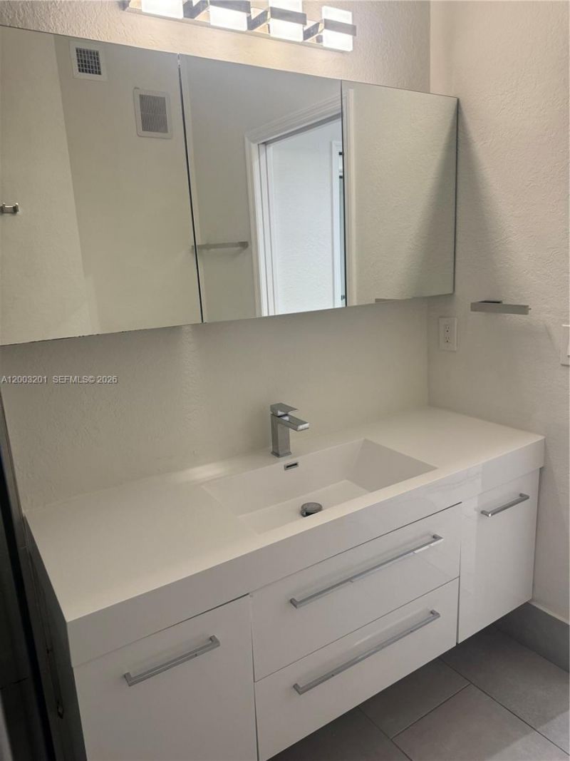 8826 W Flagler St, Unit 102, Miami, FL 33174 Photo