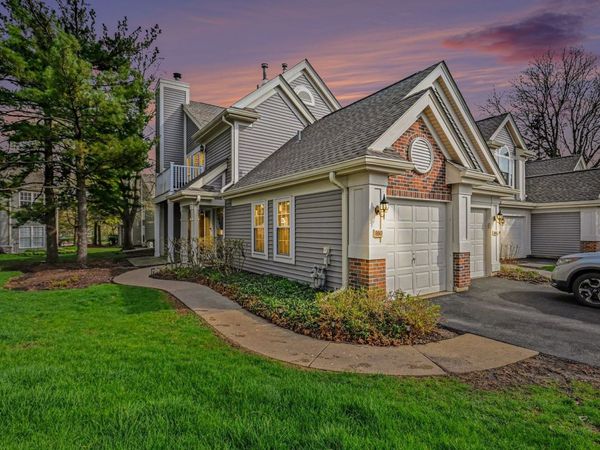 850 Spring Creek Court , Elk Grove Village, IL 60007