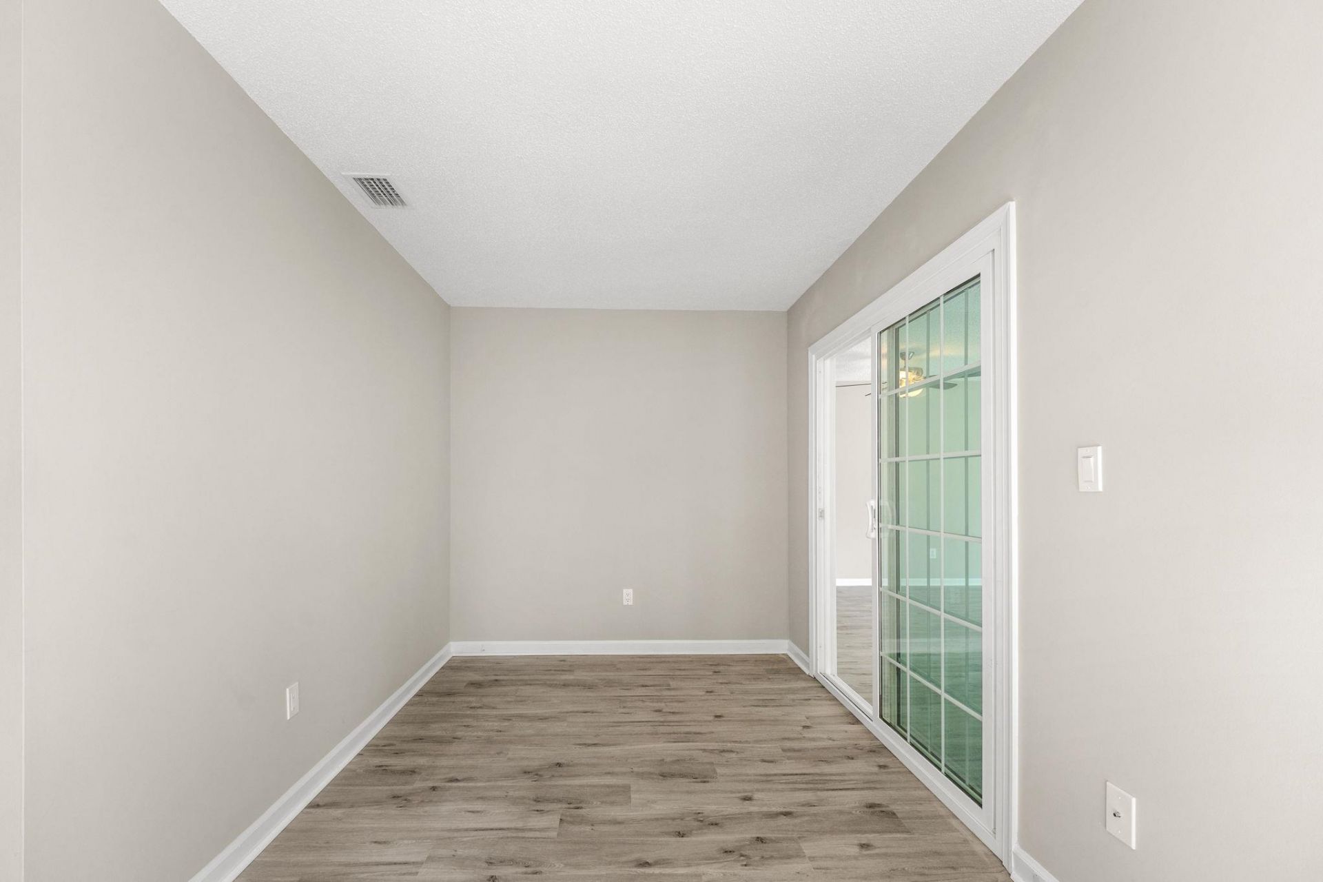 6610 Royal Pine Dr.  Photo 16