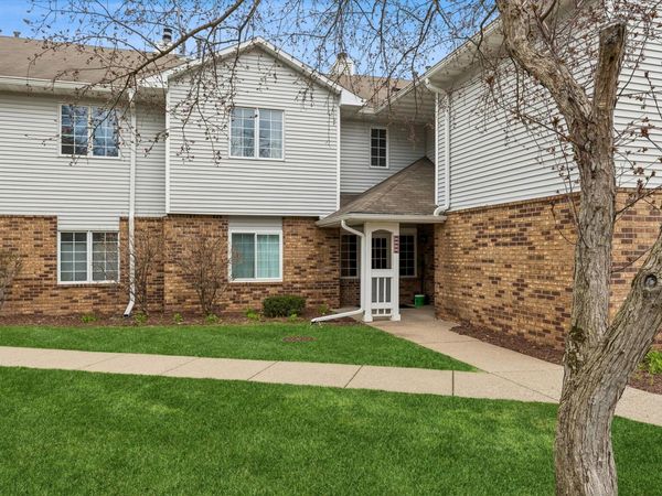 3557 Blue Jay Way , Unit 202, Eagan, MN 55123