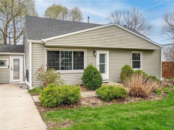 4357 Barton Road , Clarence, NY 14031