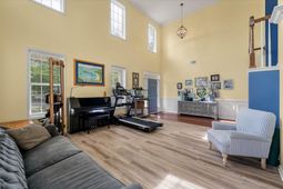 142 Comiskey Park Circle photo 4