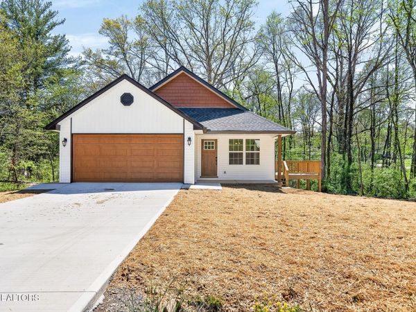 289 Rhododendron Circle , Crossville, TN 38555