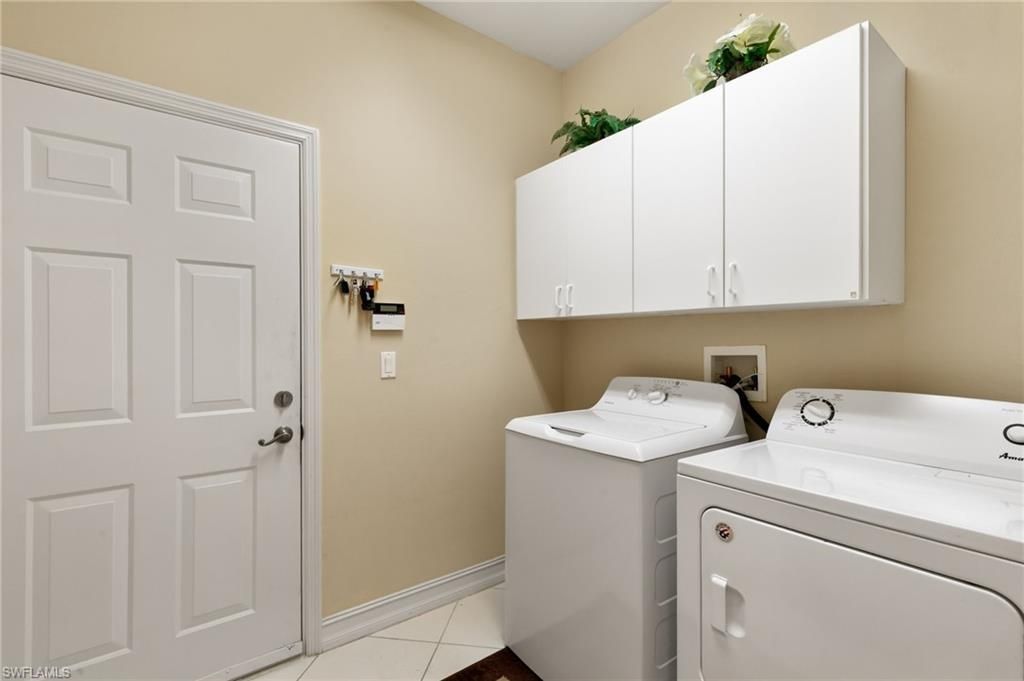 8140 Chancel Ct, Unit 2, Naples, FL 34104 Photo