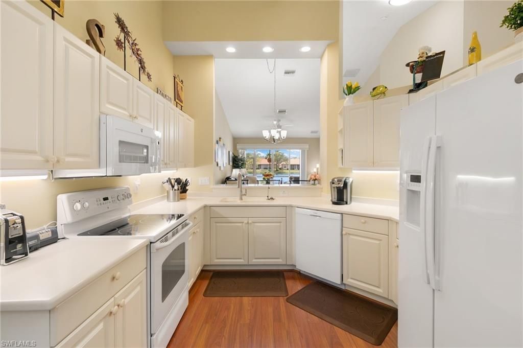 8140 Chancel Ct, Unit 2, Naples, FL 34104 Photo