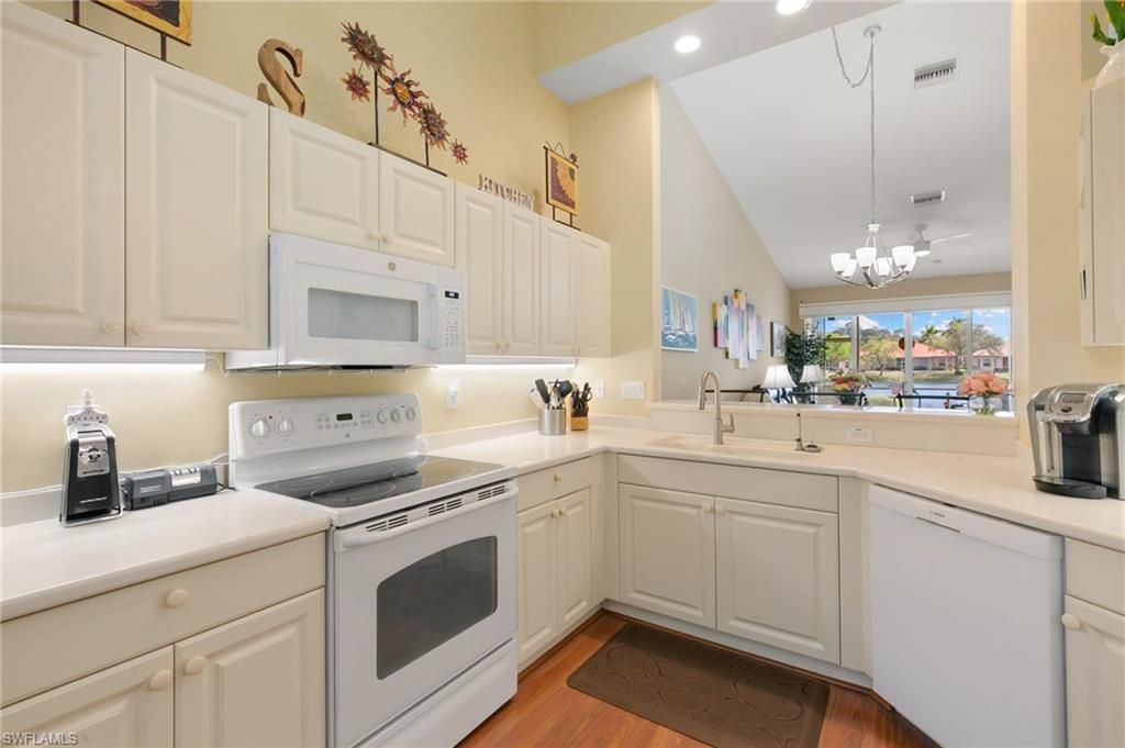 8140 Chancel Ct, Unit 2, Naples, FL 34104 Photo