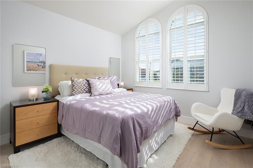 1070 5th St S, Unit 4, Naples, FL 34102 Photo