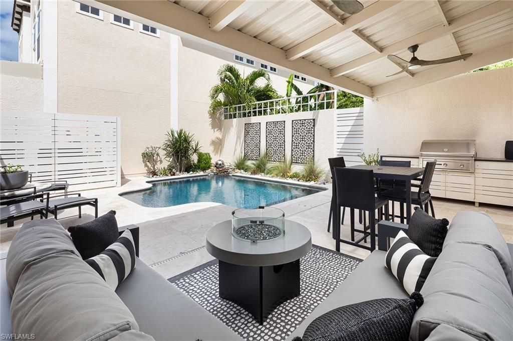 1070 5th St S, Unit 4, Naples, FL 34102 Photo