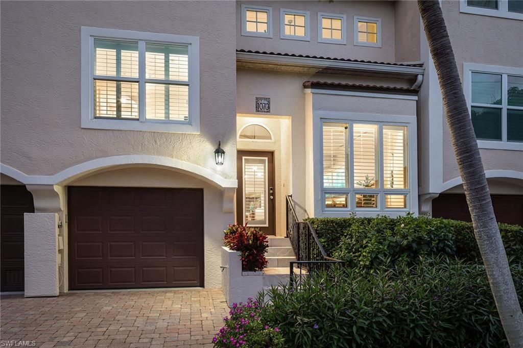 1070 5th St S, Unit 4, Naples, FL 34102 Photo