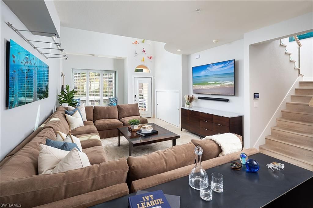 1070 5th St S, Unit 4, Naples, FL 34102 Photo