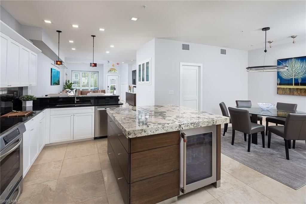 1070 5th St S, Unit 4, Naples, FL 34102 Photo