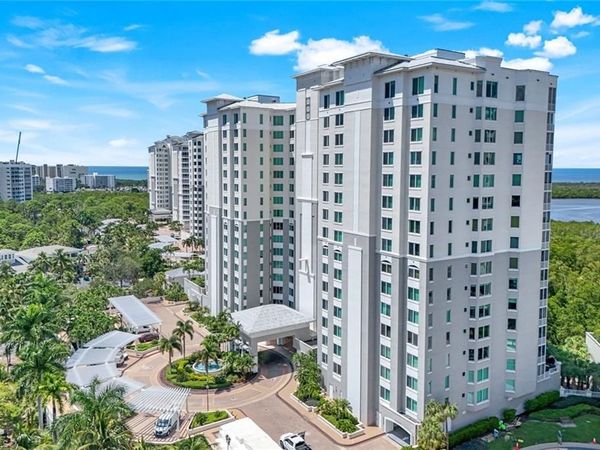 275 Indies WAY, Unit 706, NAPLES, FL 34110