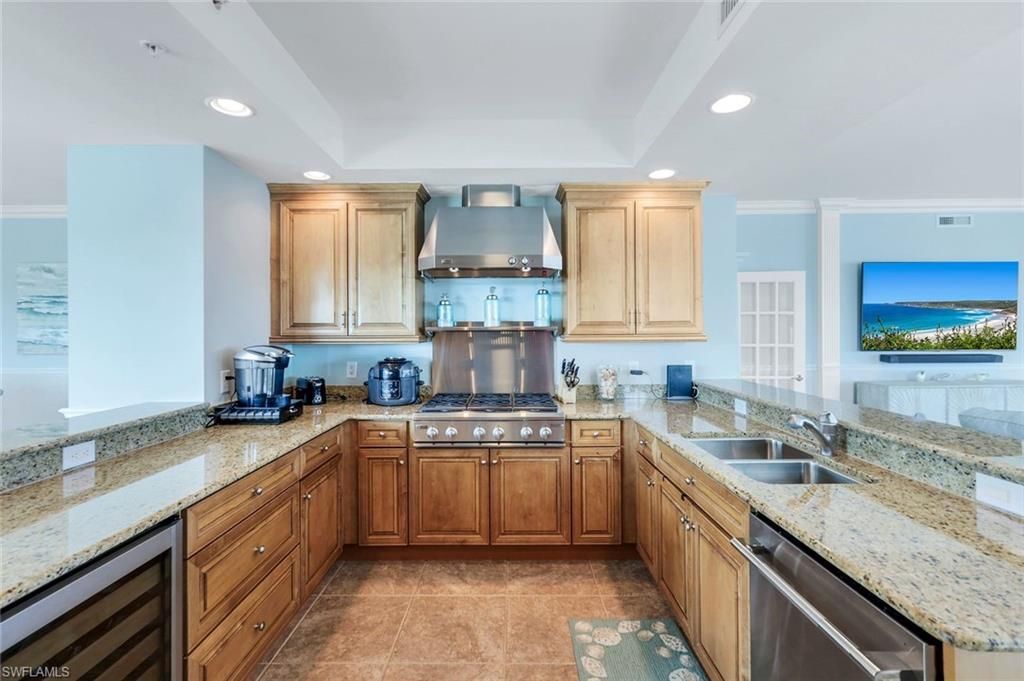 275 Indies Way, Unit 706, Naples, FL 34110 Photo