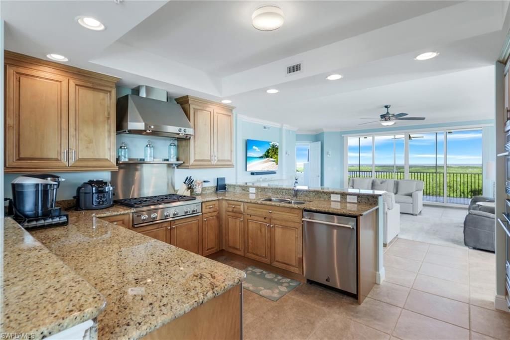 275 Indies Way, Unit 706, Naples, FL 34110 Photo