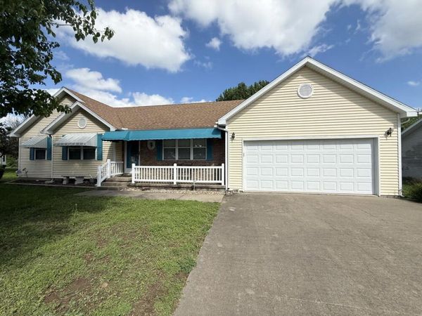 1405 S Schrock Street , El Dorado Springs, MO 64744