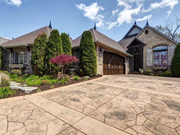 6320 S Creeksedge Drive, Unit B, Ozark, MO 65721