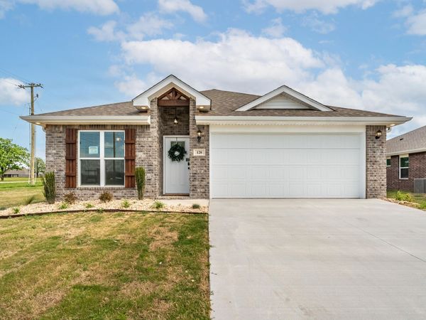 1006 S Tara Way S, Ozark, MO 65721